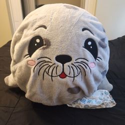 HbL Seal Plushie Ball