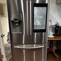 Samsung Family Hub Refridgerator