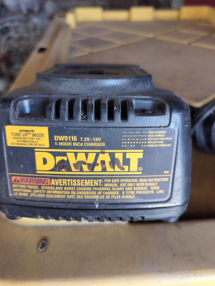 Dewalt Charger 9116