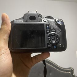 EOS REBEL T6 WITHOUT LENS BUT WITH BATTERY CHARGER