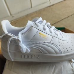 New Pair Pumas Size 1 Located In Mesa 