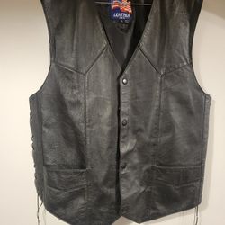 Men's Black Classic Club Style Motorcycle Original Leather Vest - X-Large