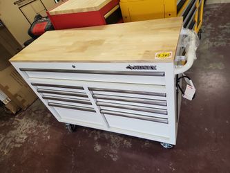 Husky 46 in tool chest 9 drawer