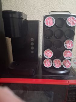 Kureg and coffee pod holder
