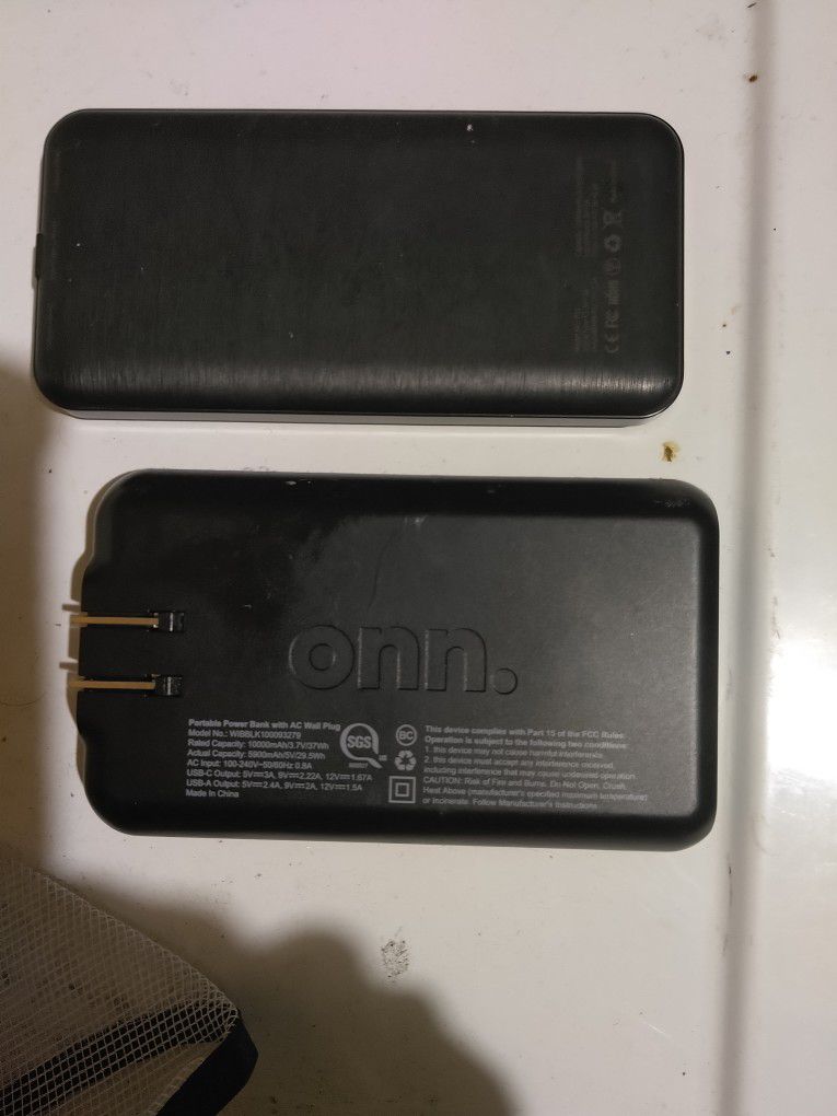 2 WIRELESS PHONE CHARGERS W/CORDS