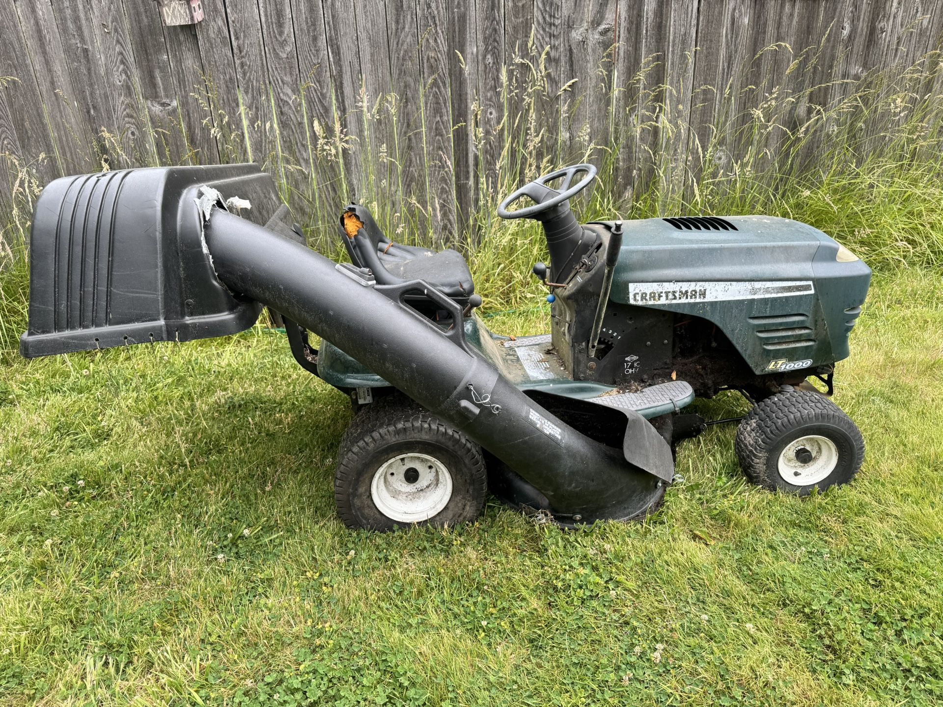 *pending Pickup* Free Lawnmower - It Runs.