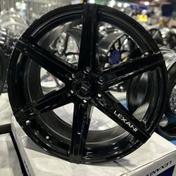 22 INCH WHEELS LEXANI. 6x139.
