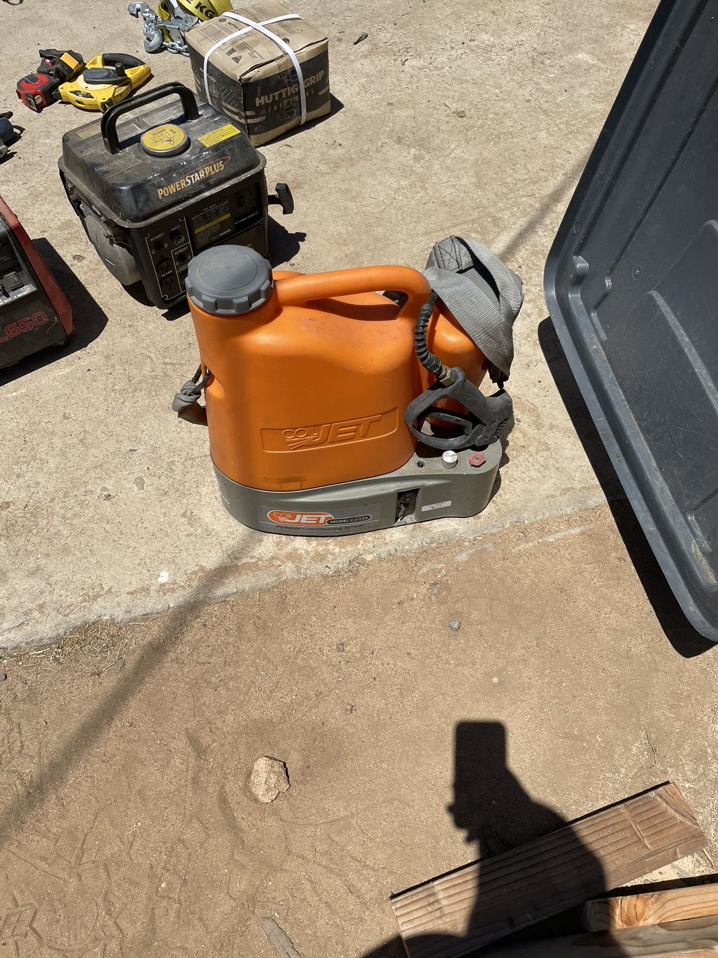 Coil Cleaner. No Charger. Battery Probably Bad