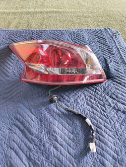 2013 - 2015 Nissan Altima Tail-light(LH/Driver Side)
