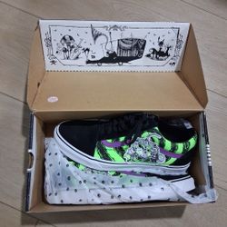 Vans x Nightmare Before Christmas Old Skool Lock Shock & Barrel Sz 13 Disney NEW!