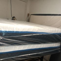 ❄️❄️❄️ $169 Full Memory Foam Mattress Only $169 ❄️❄️❄️