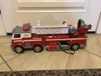 Paw Patrol Ultimate Rescue Fire Truck