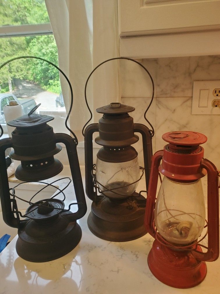 Antique Gas Lamps In 3 Colors