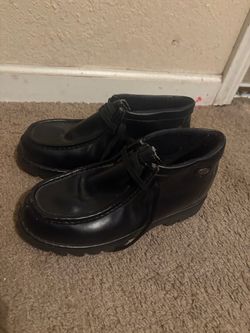 Men shoes size 8