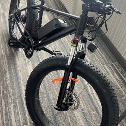 Electric Fat Tire E-Bike – Black – Strong Battery – $900