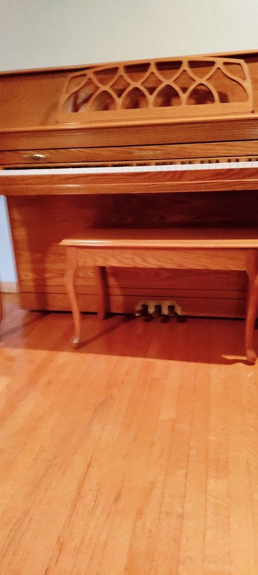 Baldwin piano