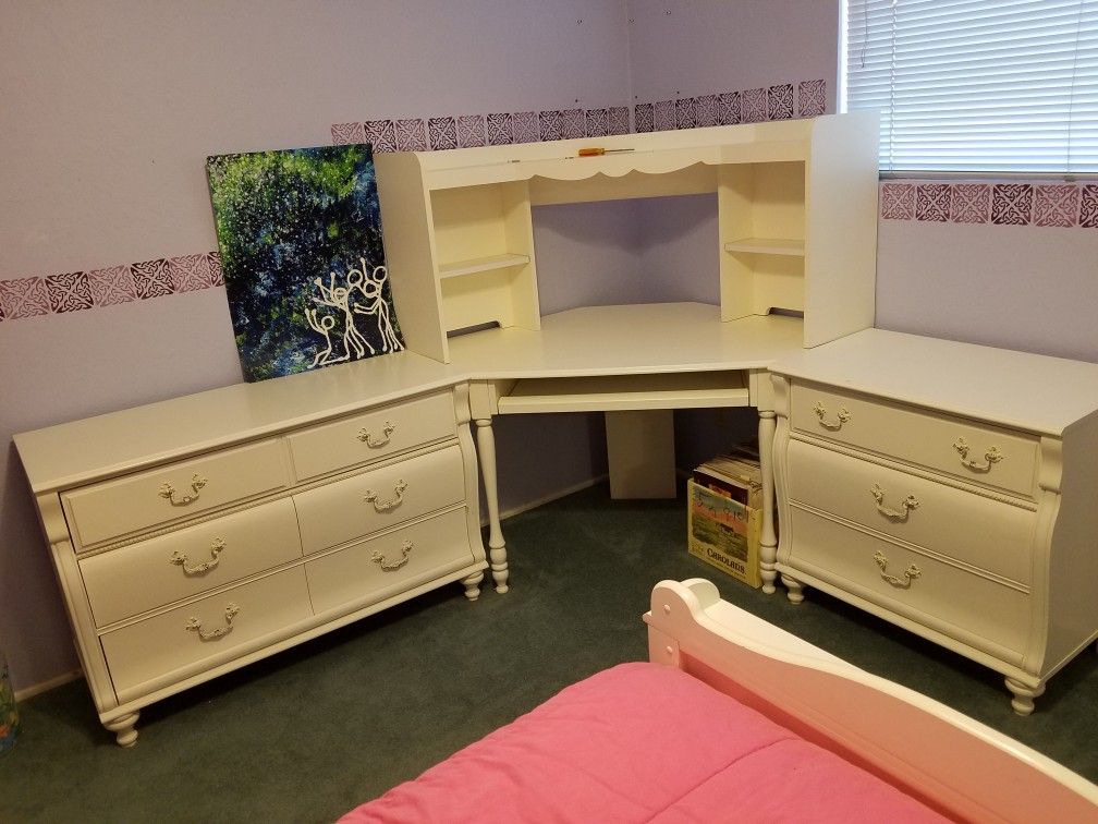 Girls Bedroom set