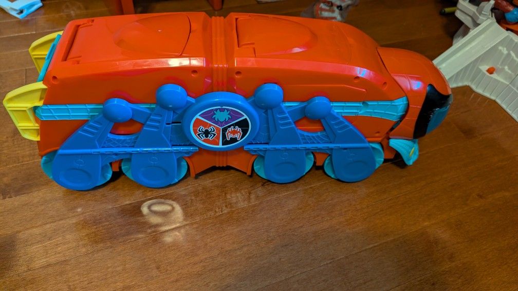 Spidy And Friends Transforming Van With Extra Characters