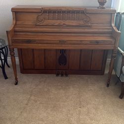 Piano. Wurlitzer