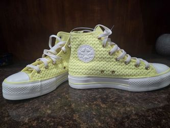 Size 8.5 Converse Chuck Taylor All Star Unisex Sneakers A14967C
