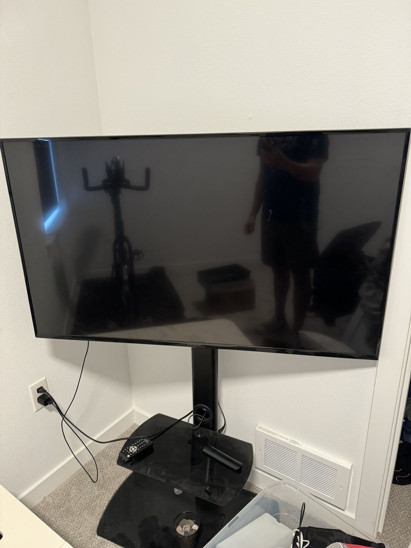Insignia 55 Inch TV for Sale in Portland, OR - OfferUp
