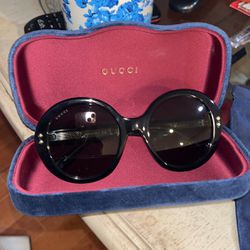  Authentic  Gucci Sunglasses For Women 