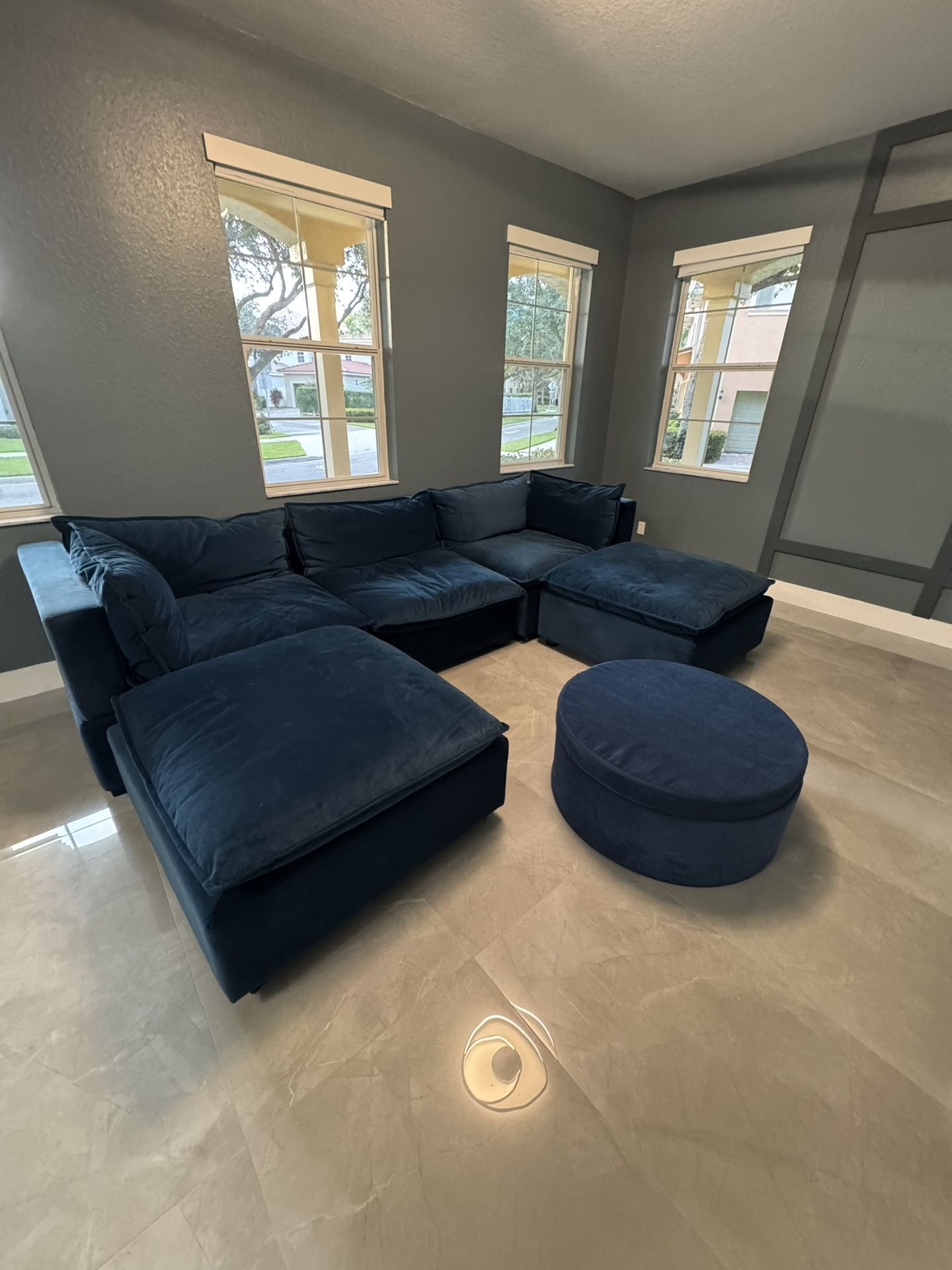 Blue Velvet Couch (high Quality)