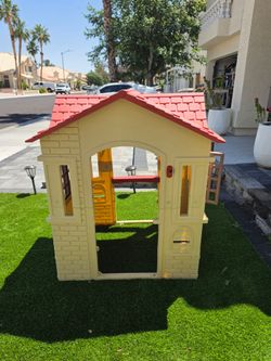 Little Tikes Cape Cottage Kids Playhouse