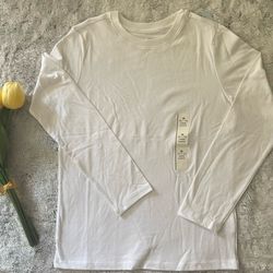 Boys White Long-Sleeve T-Shirt Size M 8/10 – New With Tags