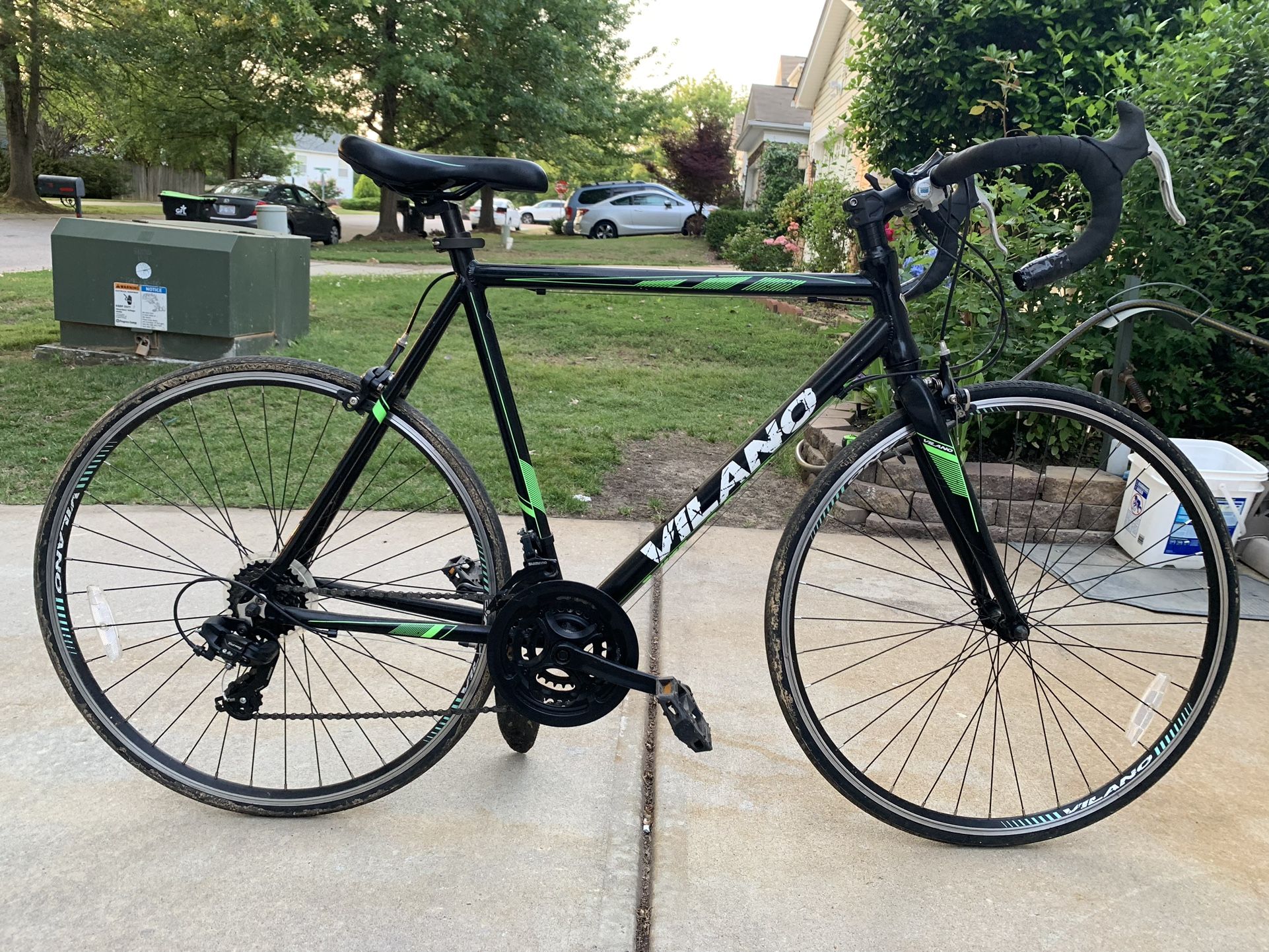 700c Vilano R2 Commuter Road Bike for Sale in Holly Springs NC OfferUp