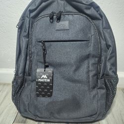 MATEIN Business Laptop Backpack, 15.6 Inch Travel Laptop Bag Rucksack with USB Charging Port, Water-Resistant Bag Daypack for Work College Computer Me