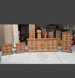 Vintage Drexel Dresser Set
