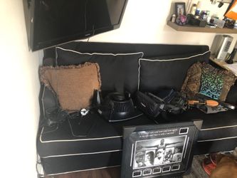 Black pull out couch