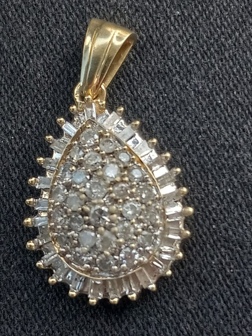 Diamond Gold Pendant
