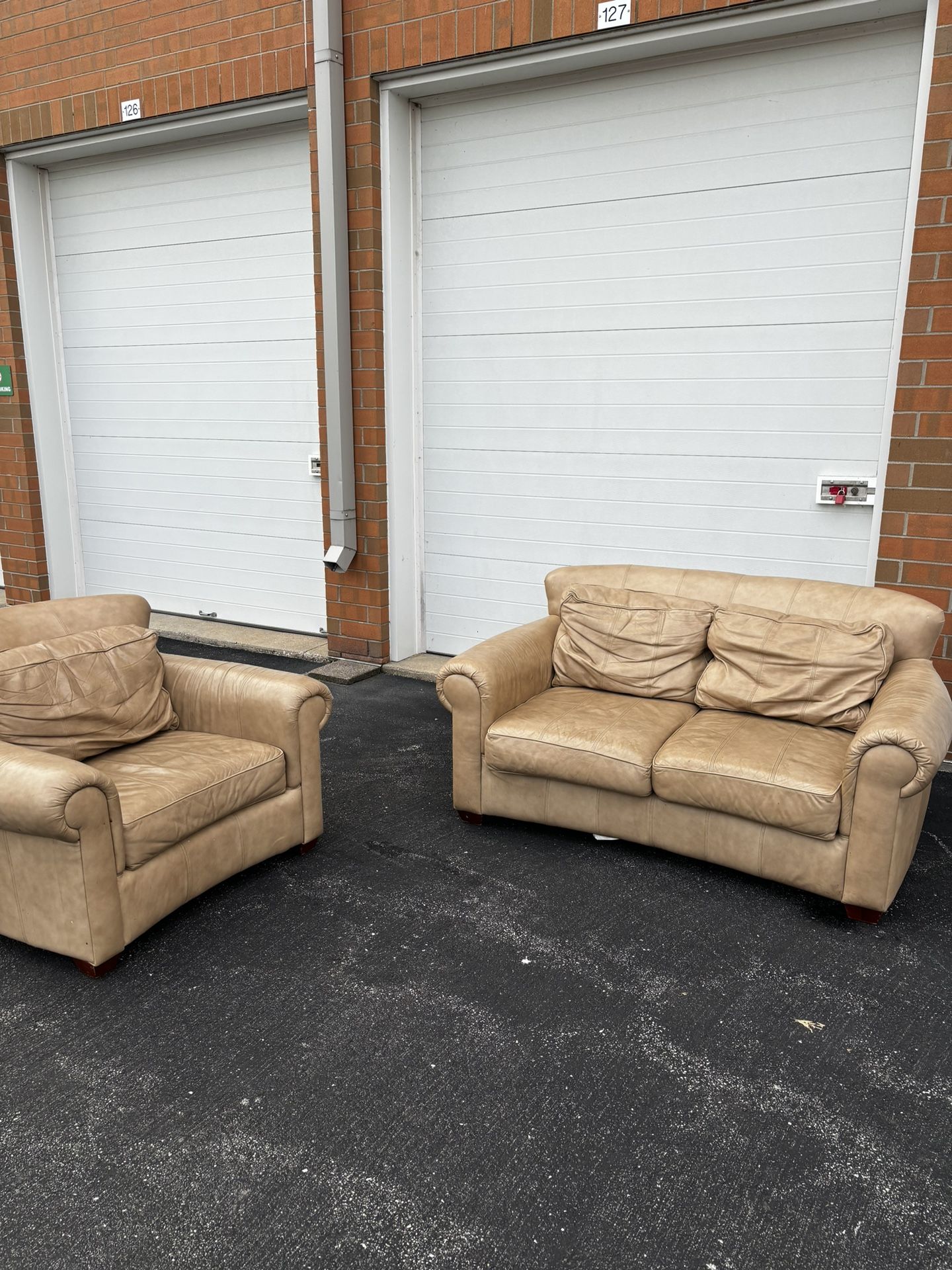 Tan Leather Couch And Chair Set*FREE Delivery π