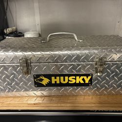 Husky diamond plate tool box