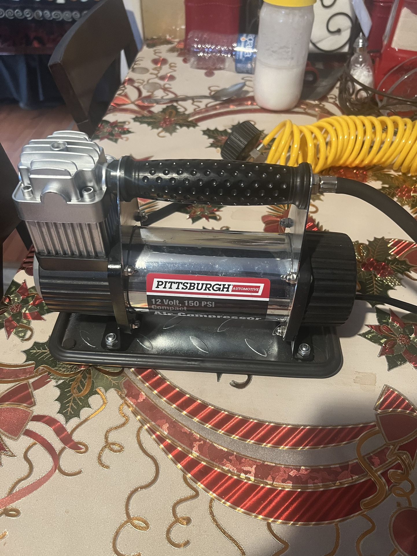 Pittsburgh Automotive 12 Volt, 150 PSI Compact Air Compressor