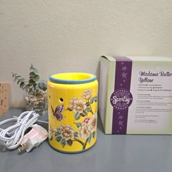 Scentsy Madame Butterfly Yellow Wax Warmer Full Size Retired No Light Bulb