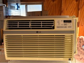 Air conditioner 8,000 BTU 🥶