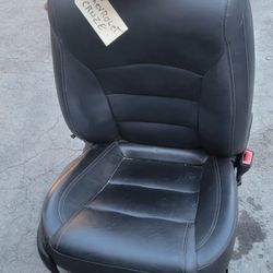 11/15/16 Chevy Cruze Front Seats Driver $200 Passager $200