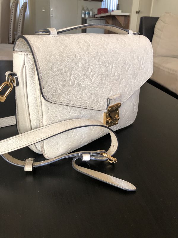 Louis Vuitton bag for Sale in Glendale, CA - OfferUp