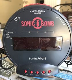 SONIC BOMB Sonic Alarm Clock with Battery Backup