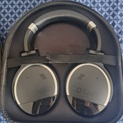 Bluetooth headphones