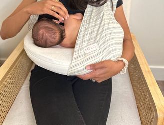 Lolo baby breastfeeding carrier