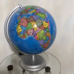 ✨ Educational & Decorative Globe ✨ Learn, teach, and decorate in style.