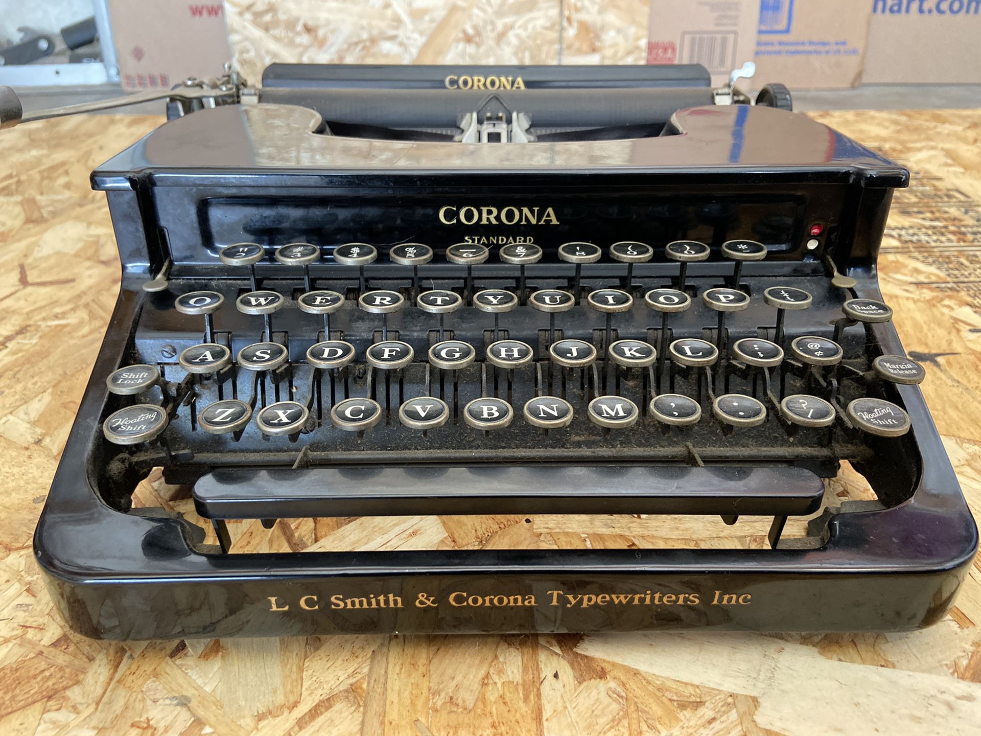 1938 Corona Standard TYPEWRITER antique Yes works.