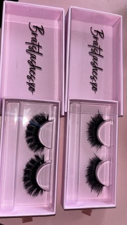 Lashes for sale $13 each 💕 good quality