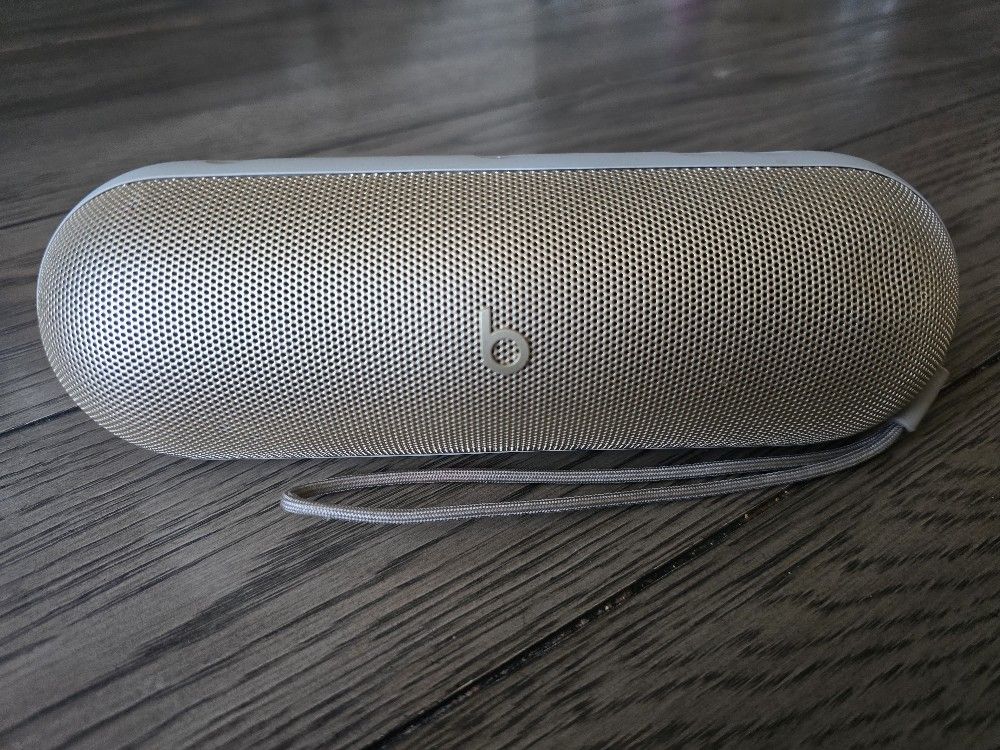 Beats Pill