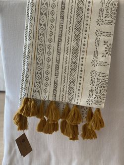 Brand New Accent Throw
