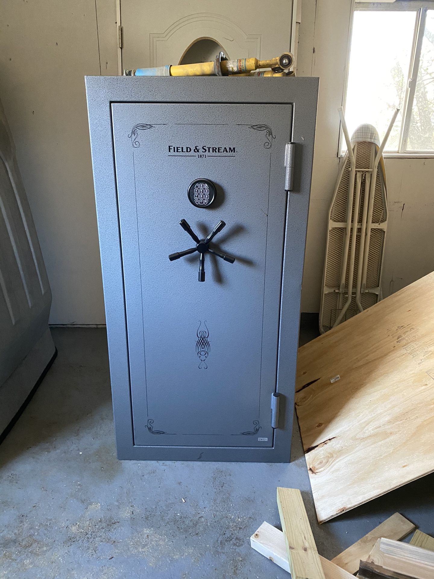 Field and Stream Pro Series 36+6 Gun Fire Safe with Electronic Lock